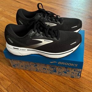 Womens Brooks Ghost 14 sneakers